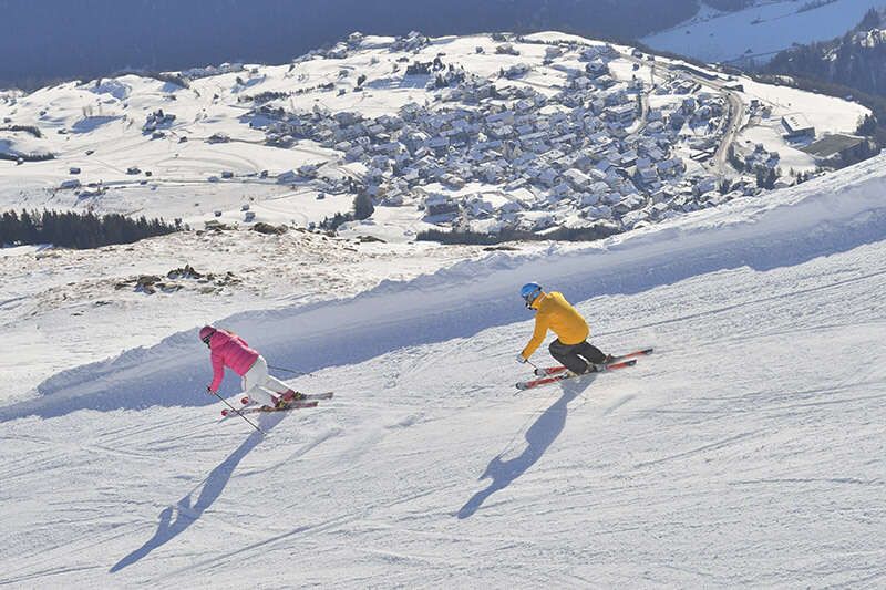Skifahren mit Ausblick ins Tal von Fiss