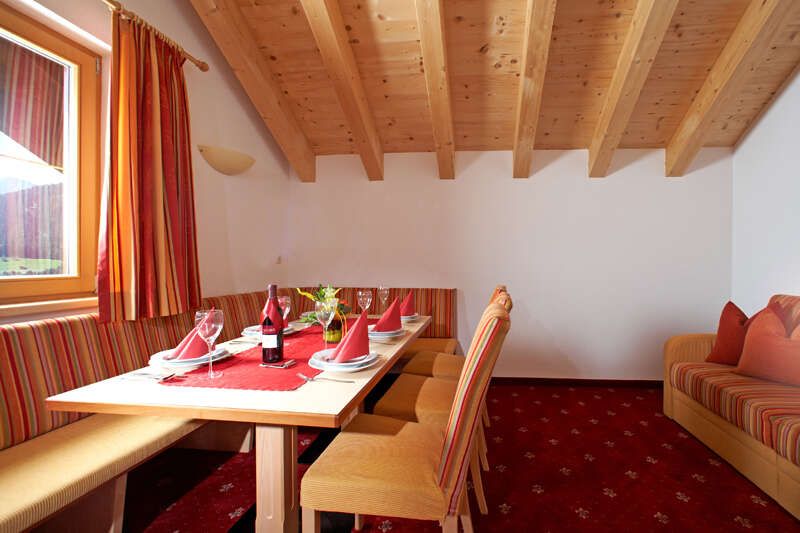 Dining room in the apartment Schöne Aussicht in Fiss