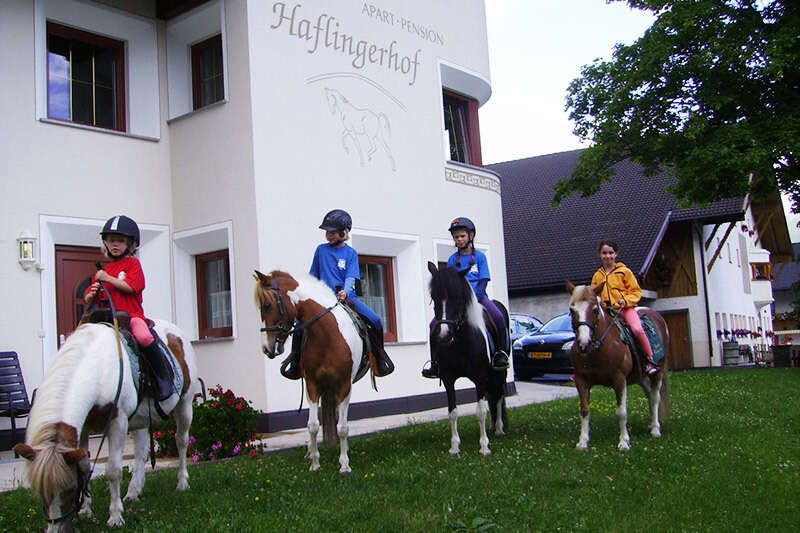 Children riding at the Haflingerhof in Fiss